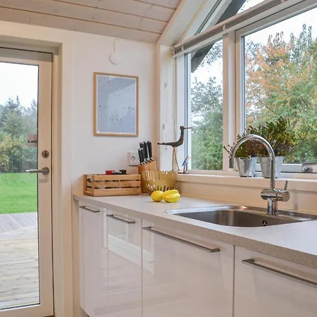 Nice In W/ 3 Bedrooms Ferienhaus Oksbøl